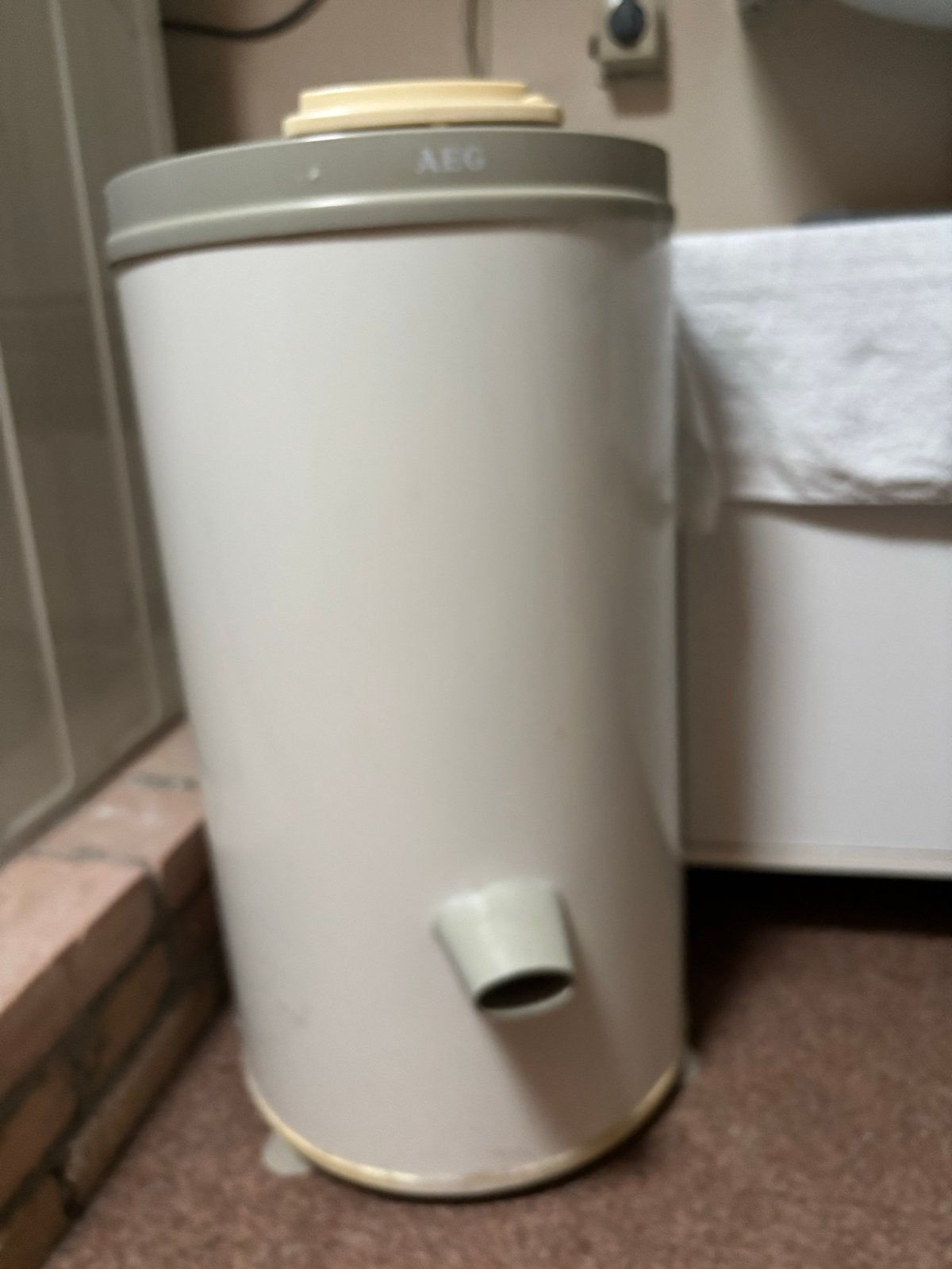 Vintage AEG centrifuge - Werkt nog prima!, Ophalen, Minder dan 4 kg, Bovenlader, 85 tot 90 cm