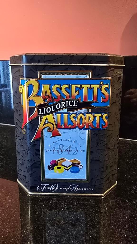 Vintage Bassetts Allsorts Blikken Trommel, Ophalen of Verzenden