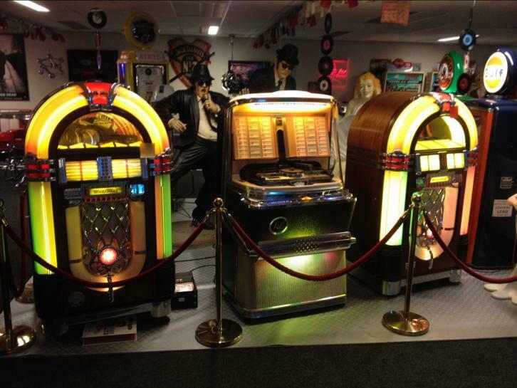 Gevraagd jukeboxen Wurlitzer, OMT, Ami Seeburg Rock Ola Etc., Verzamelen, Ophalen, Zo goed als nieuw, 1950 tot 1960, Wurlitzer