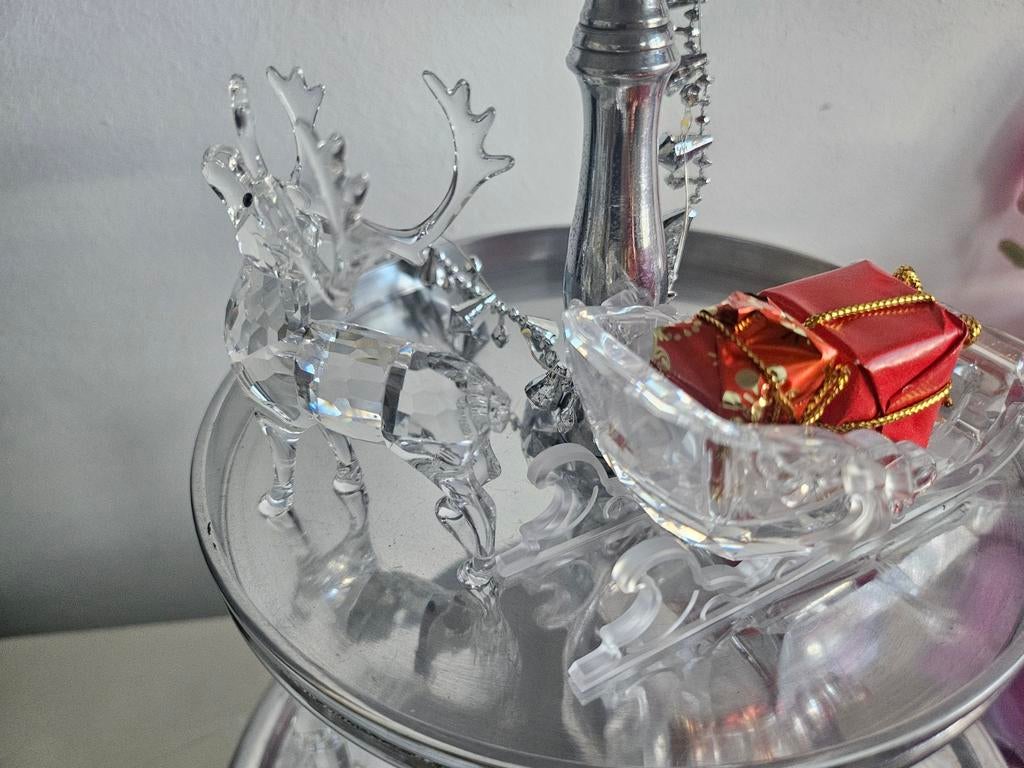 Swarovski  hert met slee, Ophalen of Verzenden, Zo goed als nieuw