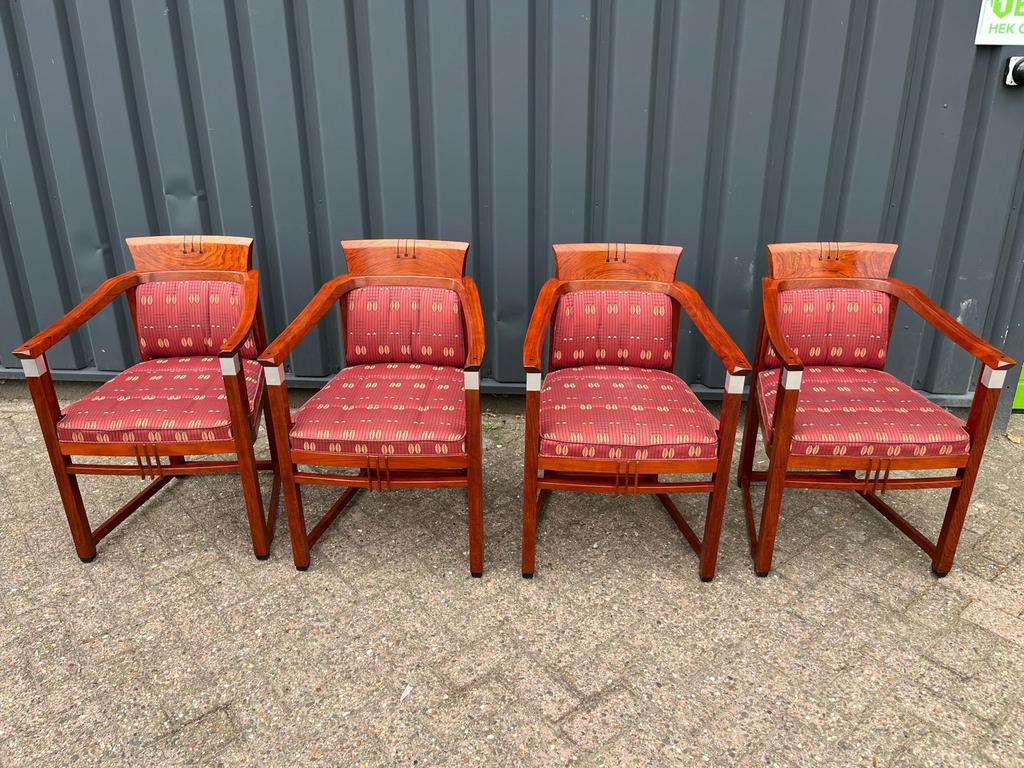 4 stuks Suzan Schuitema stoelen en schuitema grote tafel, Ophalen, Overige materialen, Bruin, Art deco