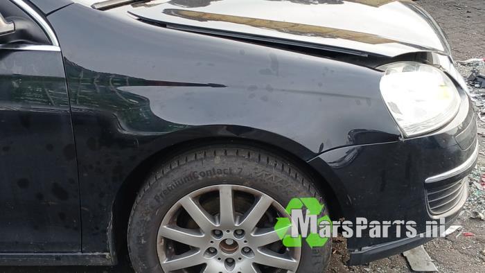 Scherm rechts-voor van een Volkswagen Golf (LC9X), Gebruikt, -, Volkswagen, -