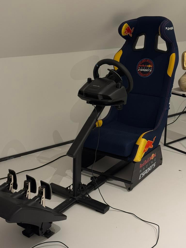 Red Bull Racing Playseat met logitech G29 met pook, Spelcomputers en Games, Spelcomputers | Sony PlayStation Consoles | Accessoires