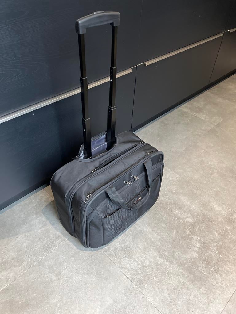 Samsonite IT Reistas/Werktas, Ophalen of Verzenden, 17 inch of meer, Gebruikt, Trolleytas