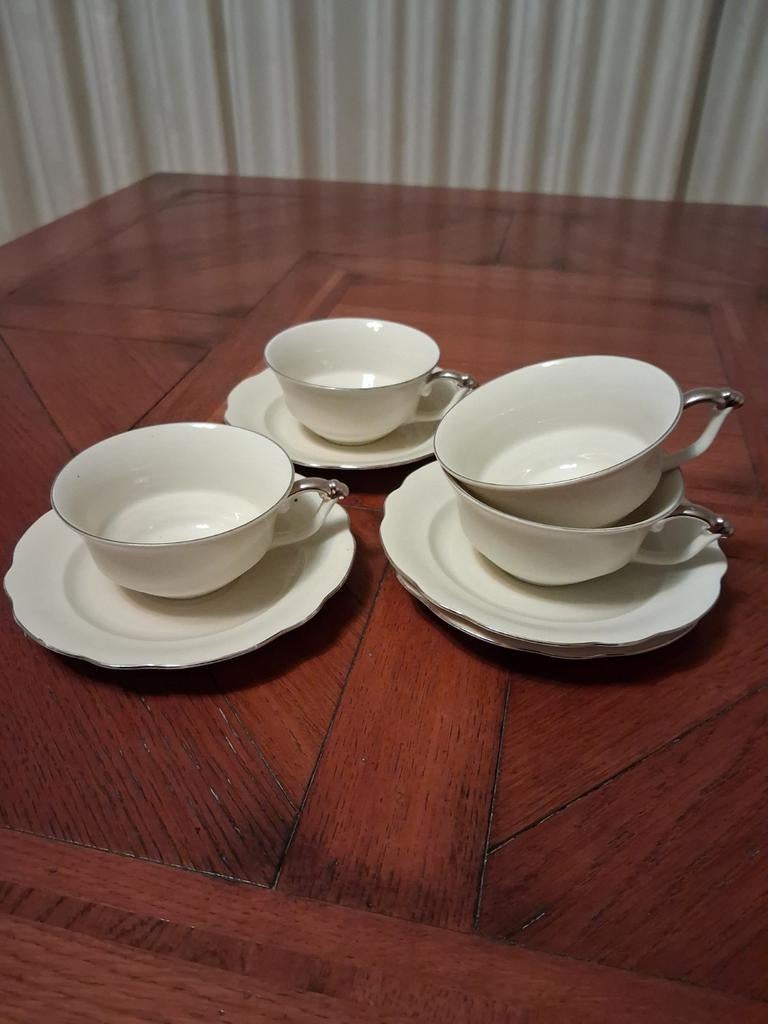 4 antieke porseleinen kopjes van de fabrikant Carl Tielsch, Antiek en Kunst, Ophalen of Verzenden