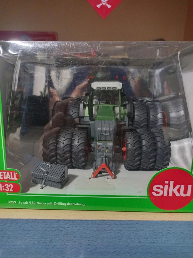 Fendt 930 siku, Hobby en Vrije tijd, Modelauto's | 1:32, Ophalen of Verzenden, Tractor of Landbouw, SIKU