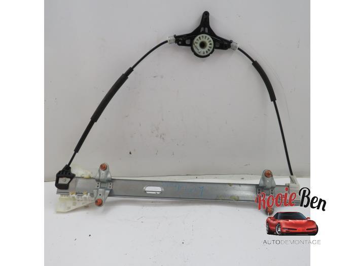 Ruitmechaniek 2Deurs links-voor van een Mazda 2, Gebruikt, -, -, Ophalen of Verzenden