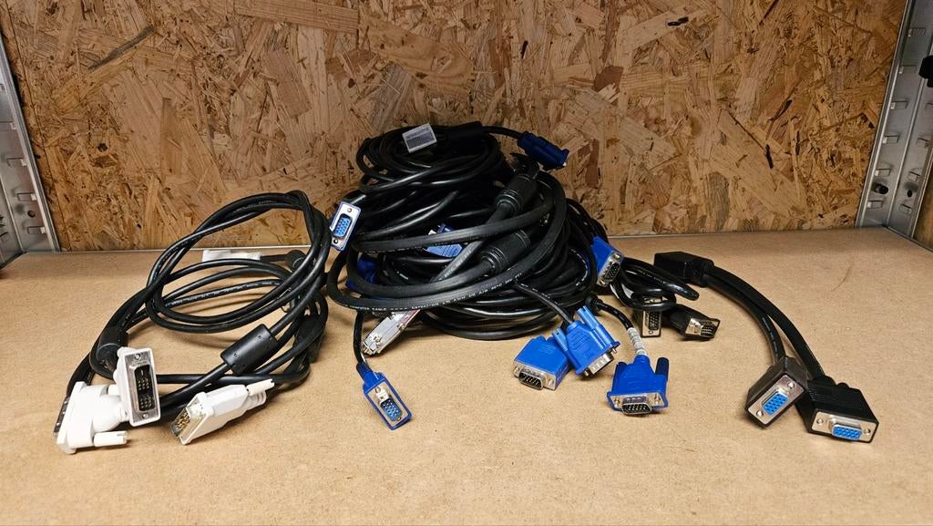 Partij Kabels: HDMI, DisplayPort, VGA, Ethernet, Gebruikt, Unknown, Unknown, Generic