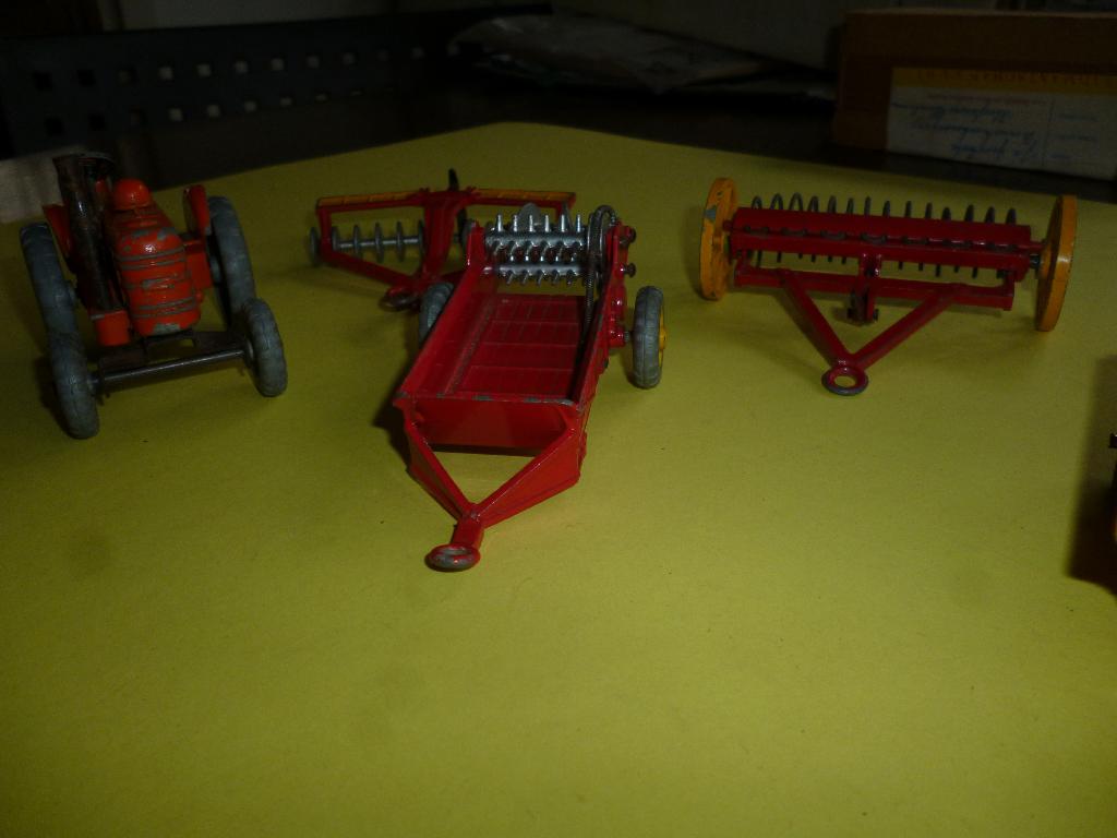 DINKY TOYS AGRARISCHE MODELLEN SET, Ophalen of Verzenden, Gebruikt, Tractor of Landbouw, Dinky Toys