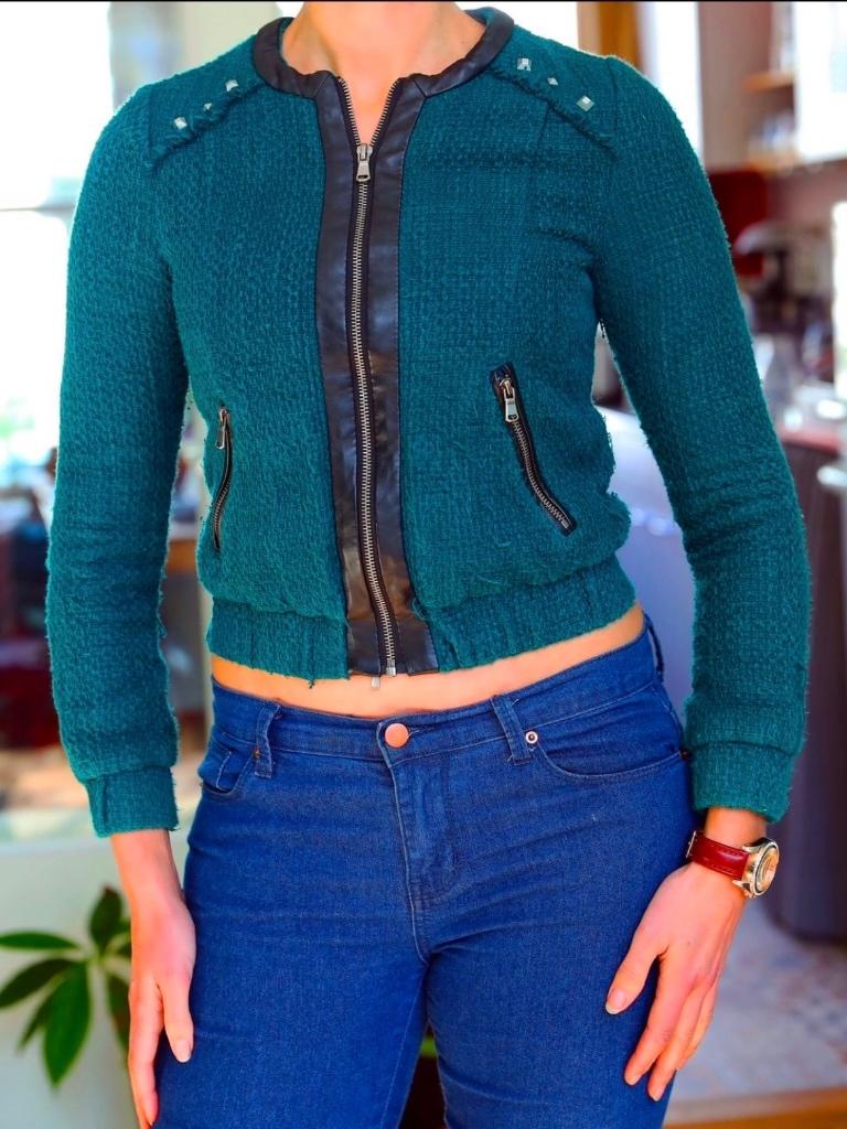 Bershka bouclé jasje zeegroen mt XS, Zo goed als nieuw, Jasje, Maat 34 (XS) of kleiner, Groen