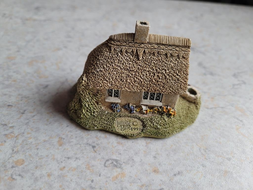 Lilliput Lane Daisy cottage huisje handgemaakt, Verzamelen, Beelden en Beeldjes, Ophalen of Verzenden, Zo goed als nieuw, Overige typen