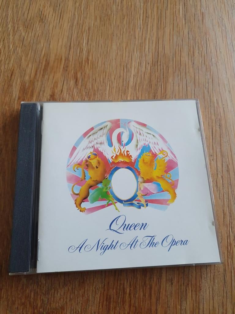 Queen cd - A Night at the Opera, Ophalen of Verzenden, Zo goed als nieuw, Poprock