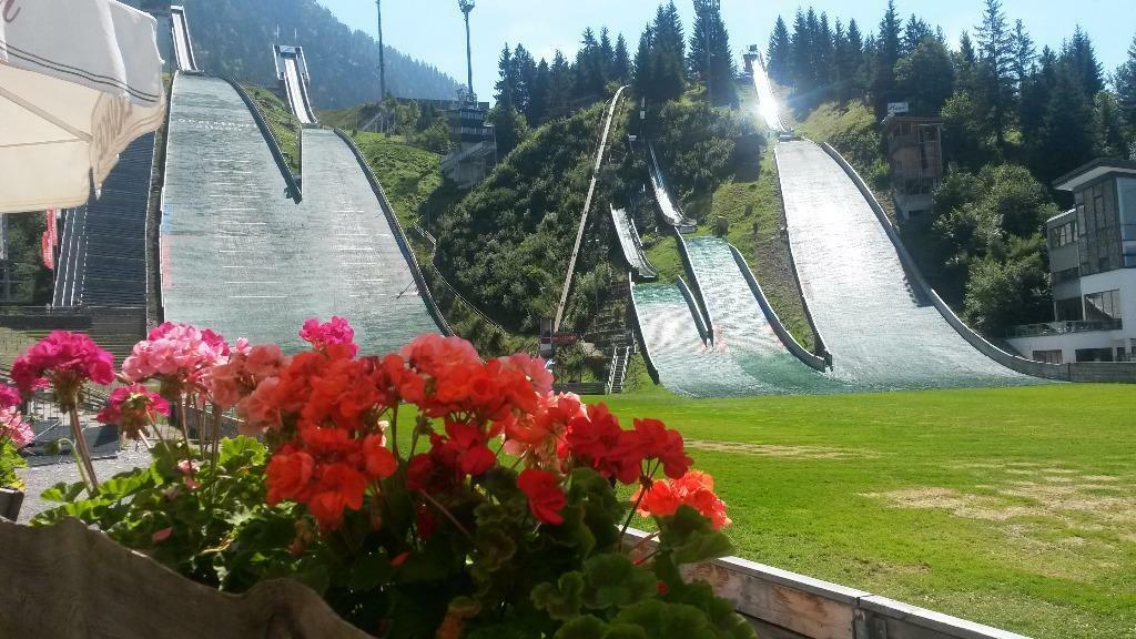 Appartement in Mittelberg, Kleinwalsertal. Winter én zomer., Vakantie, Vakantiehuizen | Oostenrijk, Vorarlberg, Appartement, Dorp