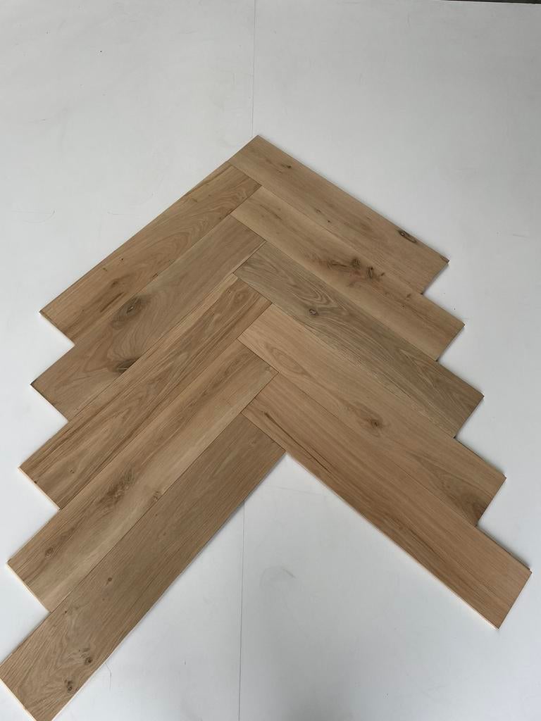 Foto 3 van Eiken Visgraat houten vloer parket €43,5 inc btw parketvloer
