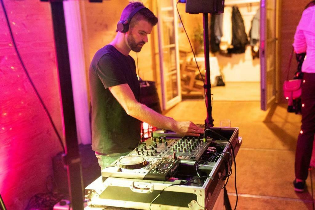 DJ huren voor een Top feest!, Dj