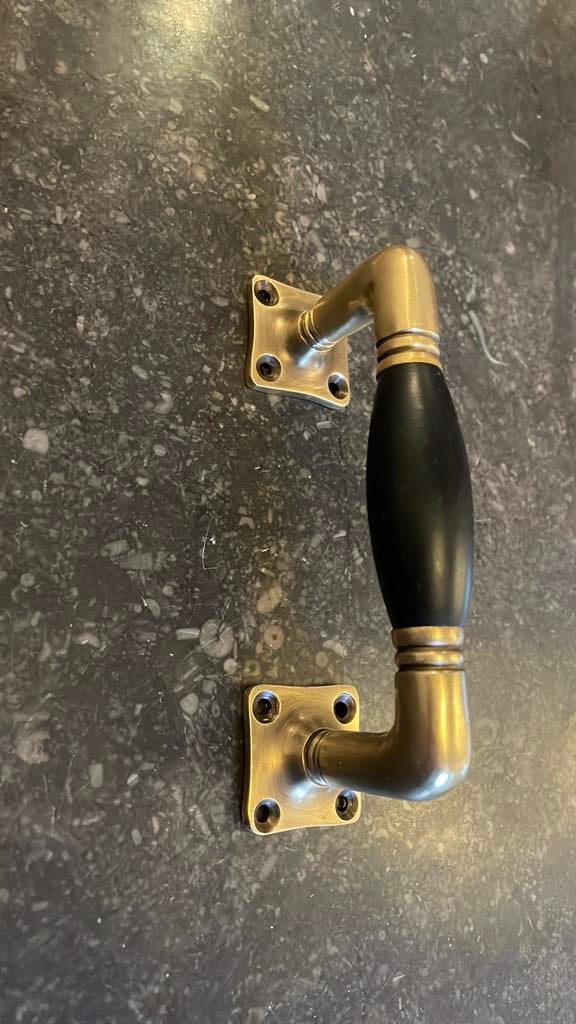 1x TONmodel Deurgreep Retro Jaren 30 Messing Ebbenhout greep, Antiek en Kunst, Ophalen of Verzenden