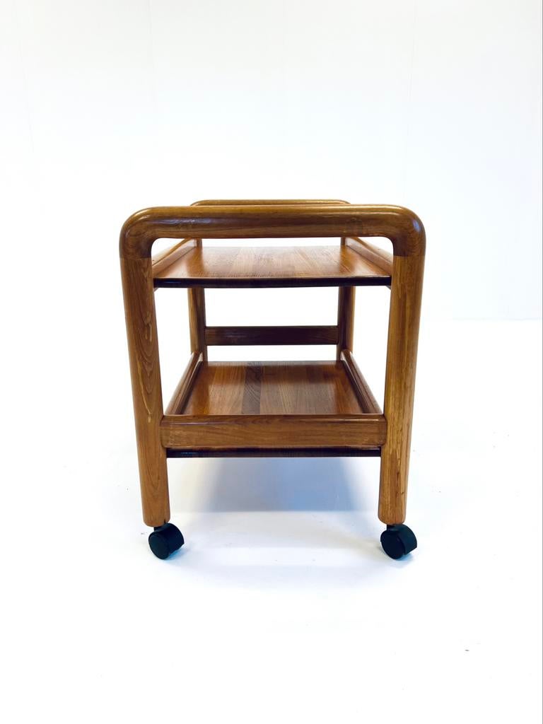 Vintage Deense teakhouten trolley ‘70, Verzenden, 55 tot 75 cm, Zo goed als nieuw, Vintage retro buisframe design rotan webbing papercord
