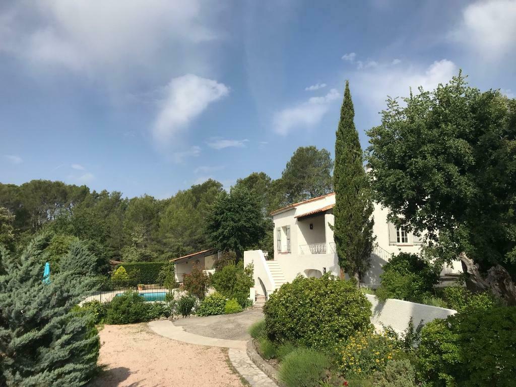 Luxe villa ( tot 8 personen) LORGUES , Provence - Cote d'Azu, 8 personen, 4 of meer slaapkamers, Provence en Côte d'Azur, Open haard