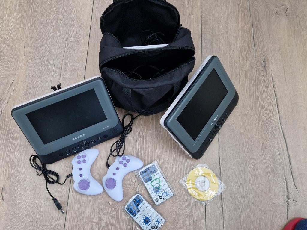 Salora Dubbele DVD Schermen met Spellen - Auto/Camping, Audio, Tv en Foto, Dvd-spelers, Gebruikt, Draagbaar, Ophalen of Verzenden