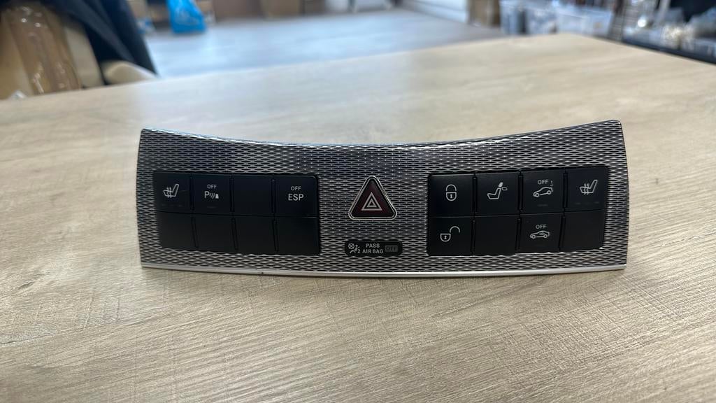 Mercedes CLK W209 interieur dashboard knoppen A2096890031, Ophalen of Verzenden, Gebruikt, Mercedes-Benz