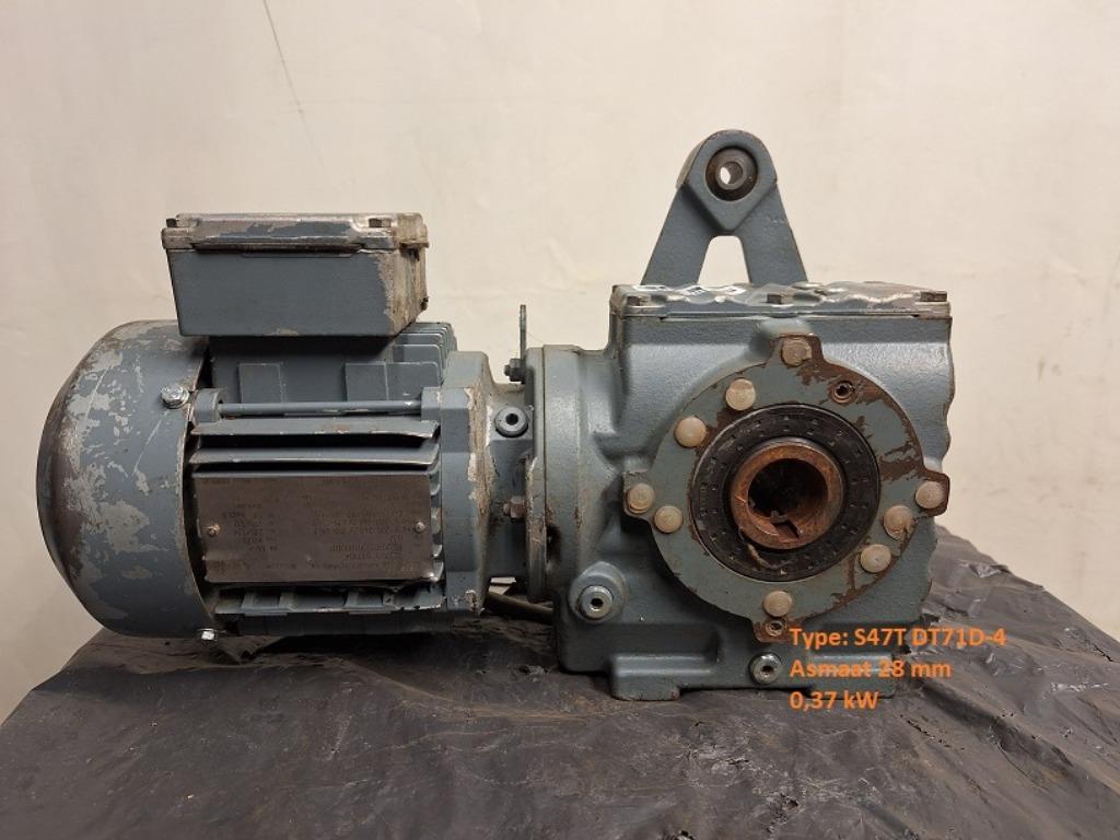 Vector Aandrijftechniek SF47DT71D4 met reductie SH346, Doe-het-zelf en Verbouw, Motoren, SEW Vector, Xx, 1400 tot 1800 rpm, Ophalen of Verzenden