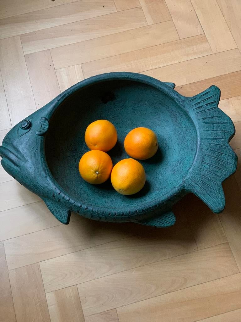 Grote fruitschaal in de vorm van een vis., Ophalen