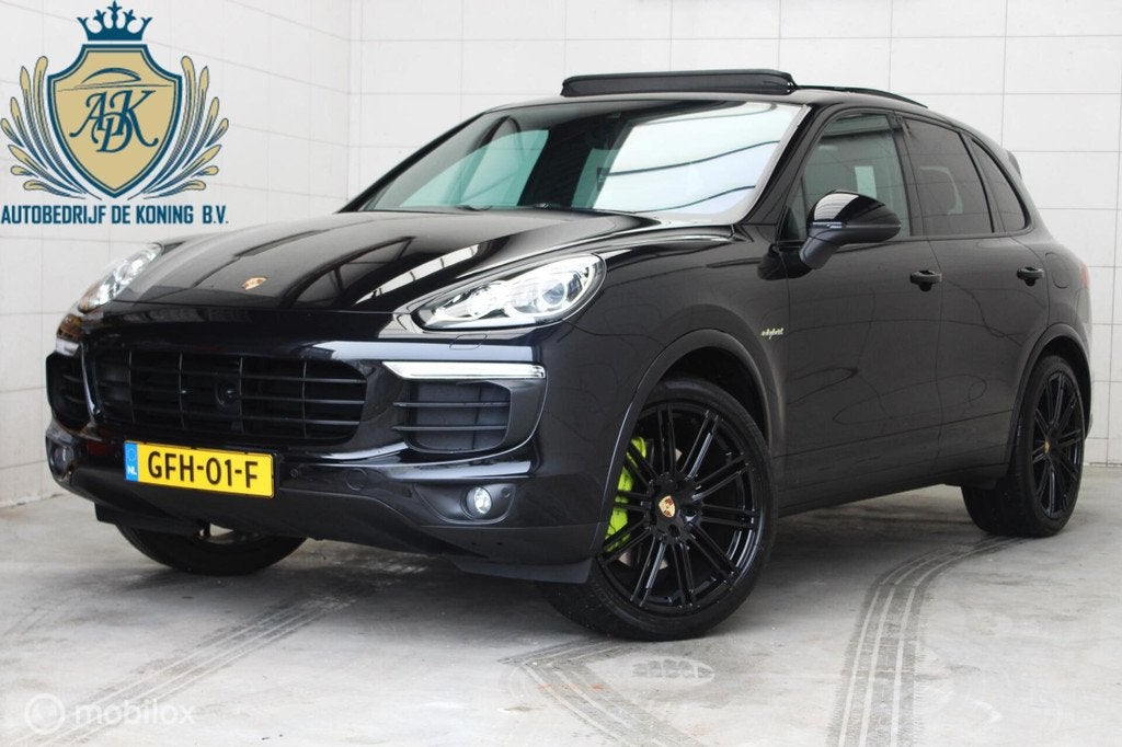 Porsche Cayenne 3.0 S E-Hybrid Platinum Pano,ACC,Luchtvering, Cayenne, Gebruikt, 2995 cc, Bedrijf