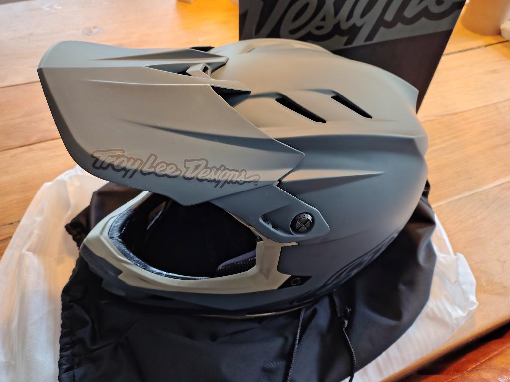 Troy Lee Designs D4 Composite BMX Downhill L Stealth Gray, Troy Lee Designs, Nieuw, Troy Lee Designs, L