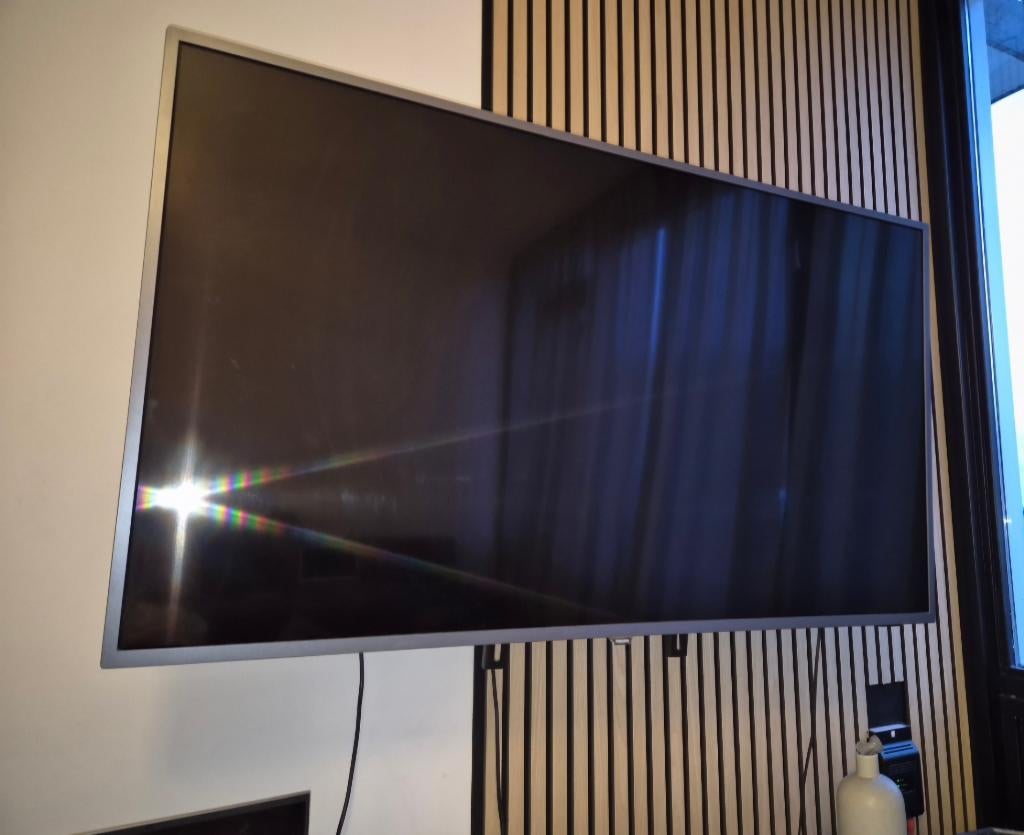 Philips TV met met driezijdig Ambilight, Ophalen, Philips, 50 Hz, 100 cm of meer