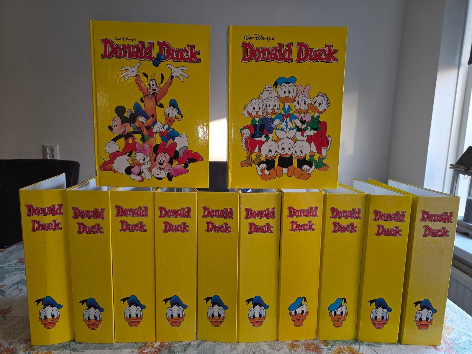 12x Donald Duck verzamelbanden B-keuze met pinnetjes, Meerdere stripboeken, Ophalen of Verzenden, Gelezen