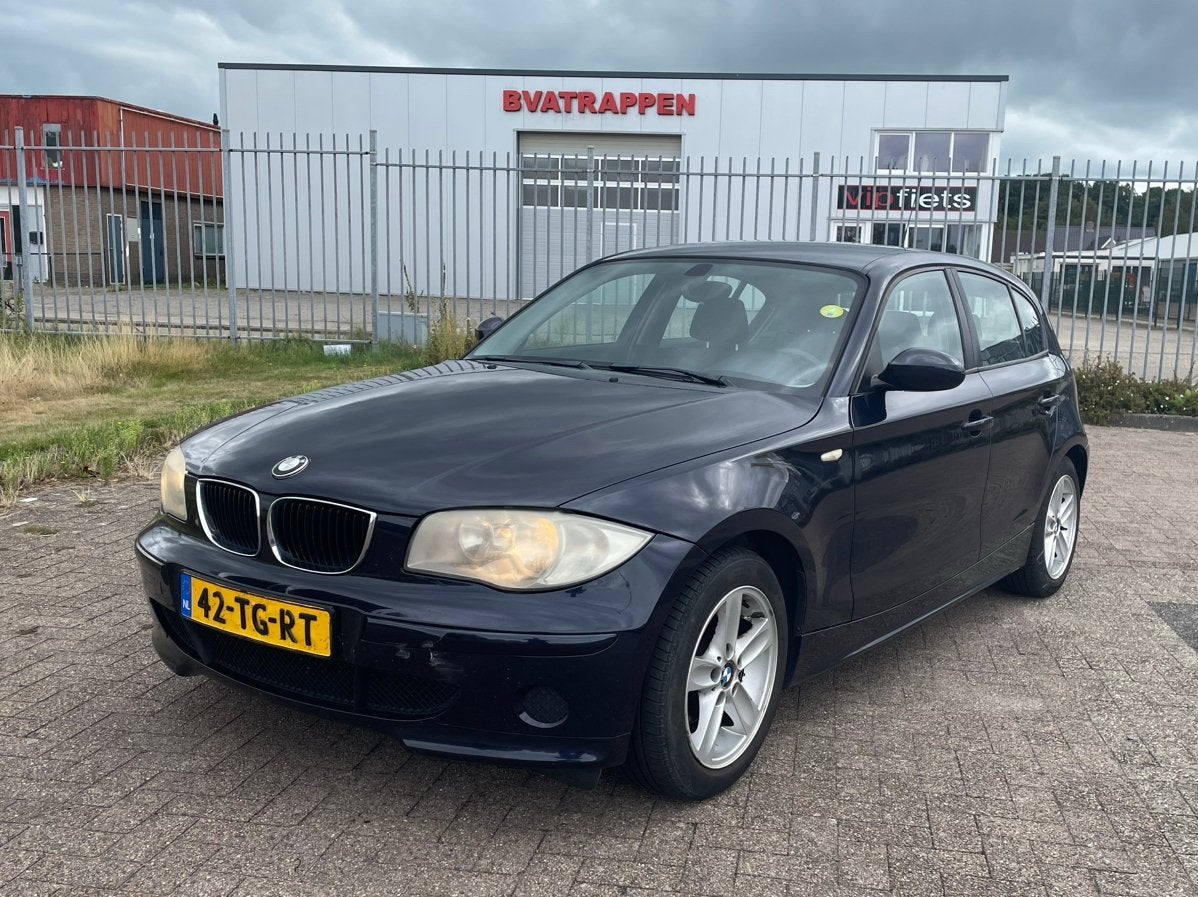 BMW 118i 2.0 5deurs 2006 blauw, Stof, 1995 cc, 129 pk, Blauw