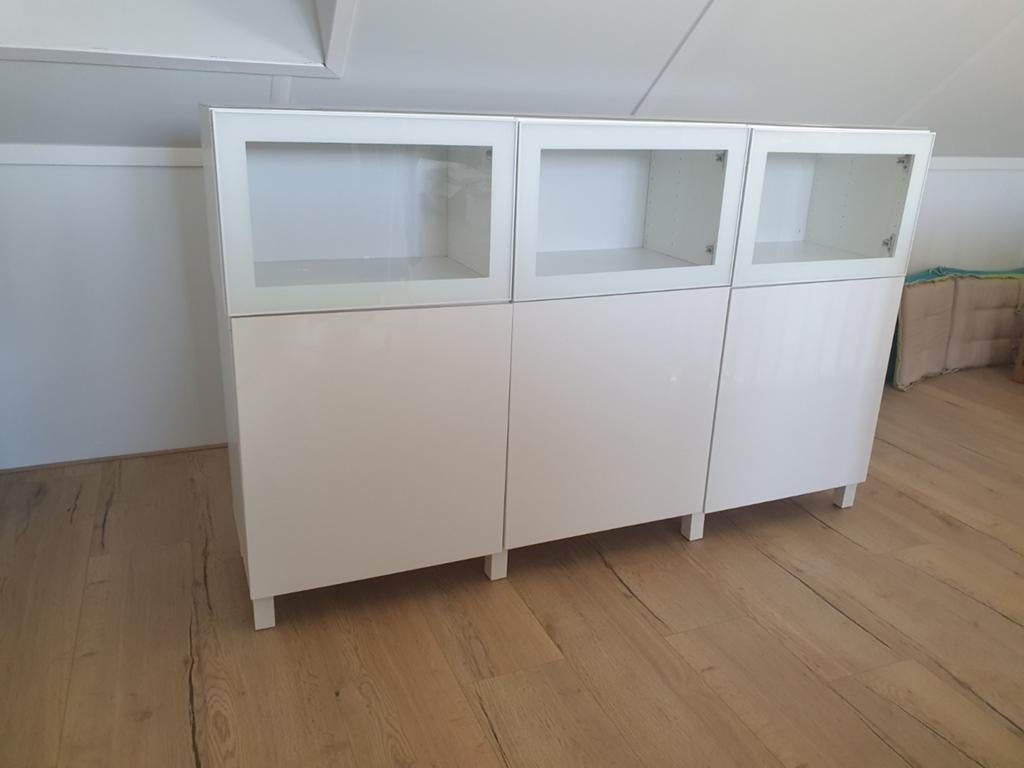 IKEA Besta kast met glazen en dichte deuren, Huis en Inrichting, Kasten | Dressoirs, Ophalen, 150 tot 200 cm, Glas, 25 tot 50 cm