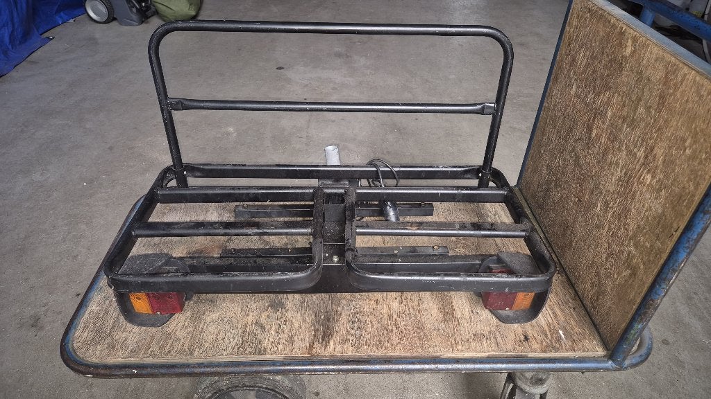 Stevig bagagerek/bagageplateau voor montage op de trekhaak., Ophalen, Gebruikt