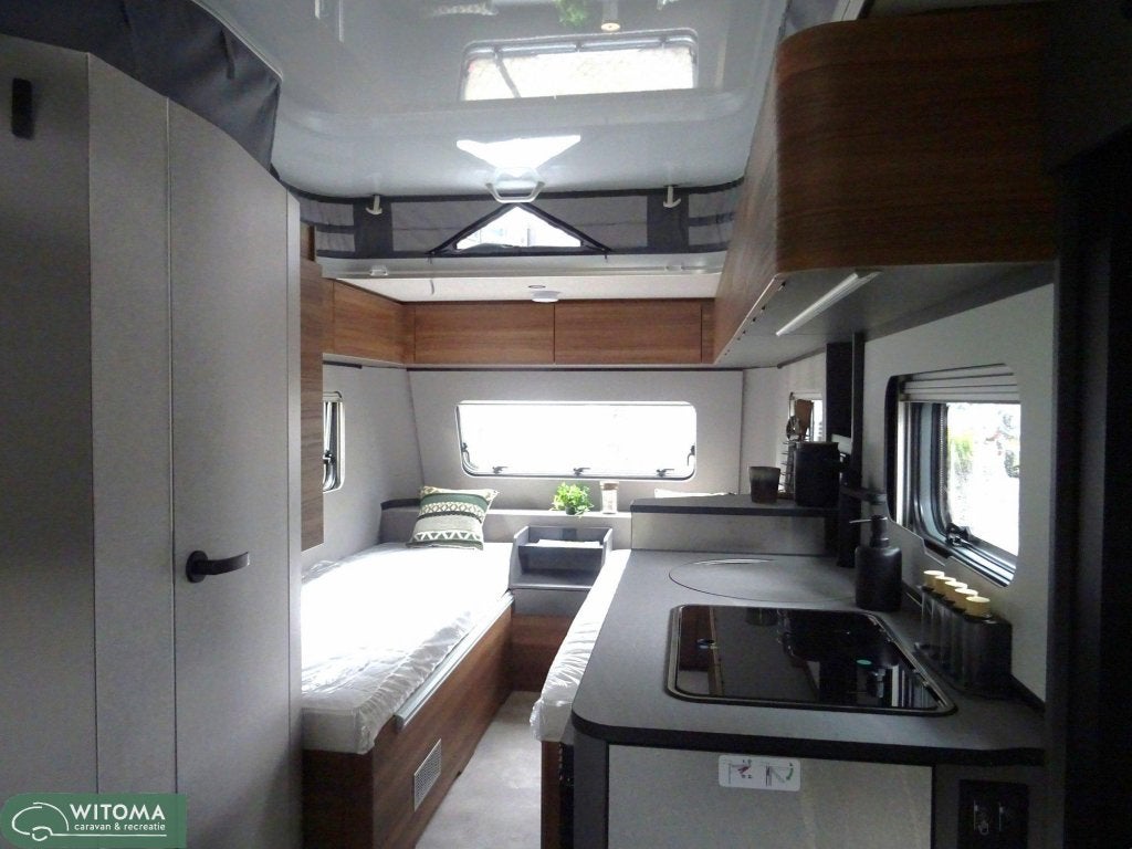 Eriba Feeling 470 50 jaar Witoma voordeel!, Caravans en Kamperen, Standaardzit, Schokbreker, Bedrijf, 5 tot 6 meter