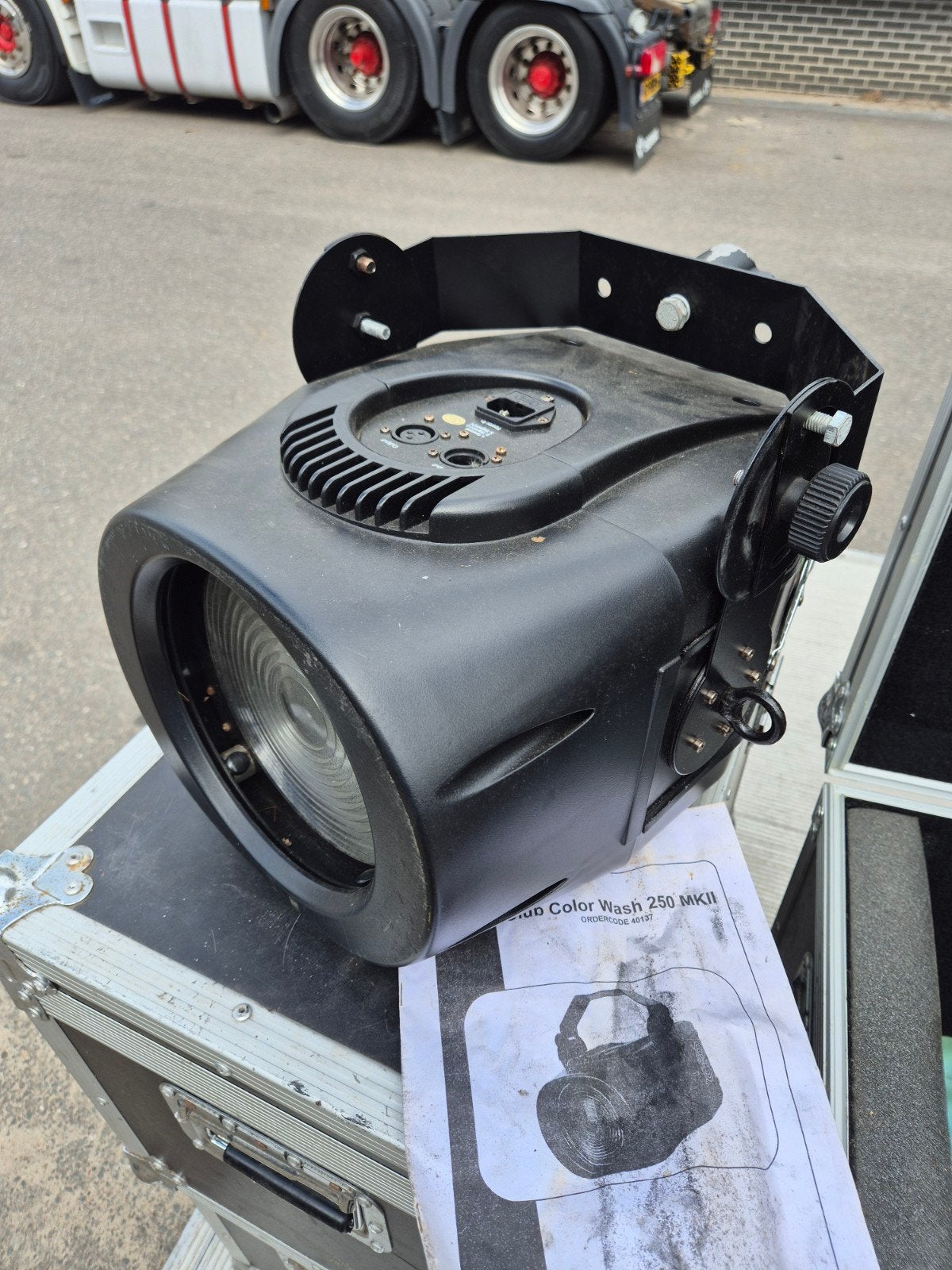Showtec Club Color Wash 250 MKII met flightcases, Ophalen of Verzenden, Gebruikt