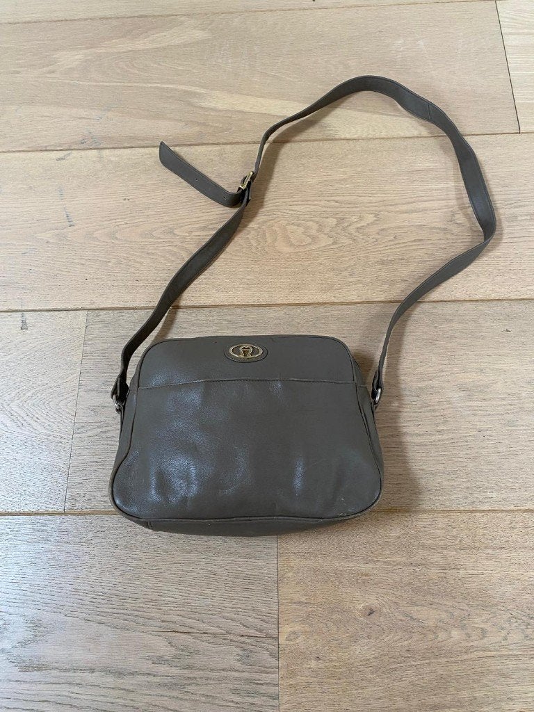 Dames tas Etienne Aigner taupe grijs, Ophalen, Gebruikt, Grijs, Handtas