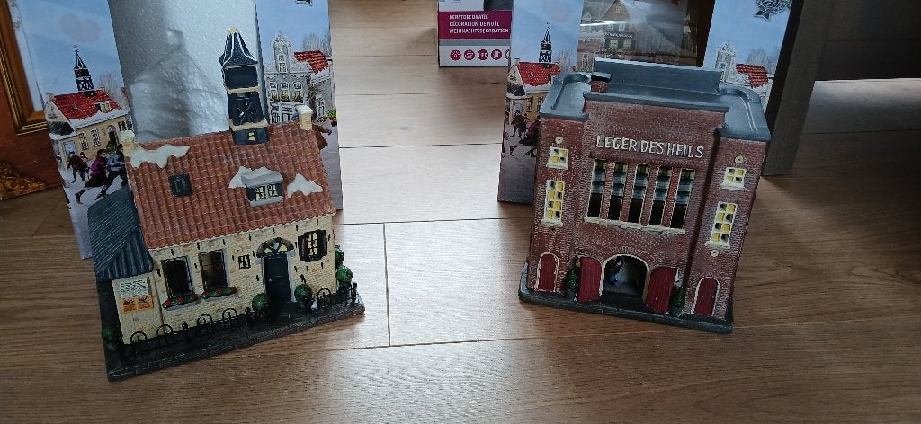Dickensville: Sluishuis Hind. & Leger des Heils Harlingen, Ophalen, Zo goed als nieuw