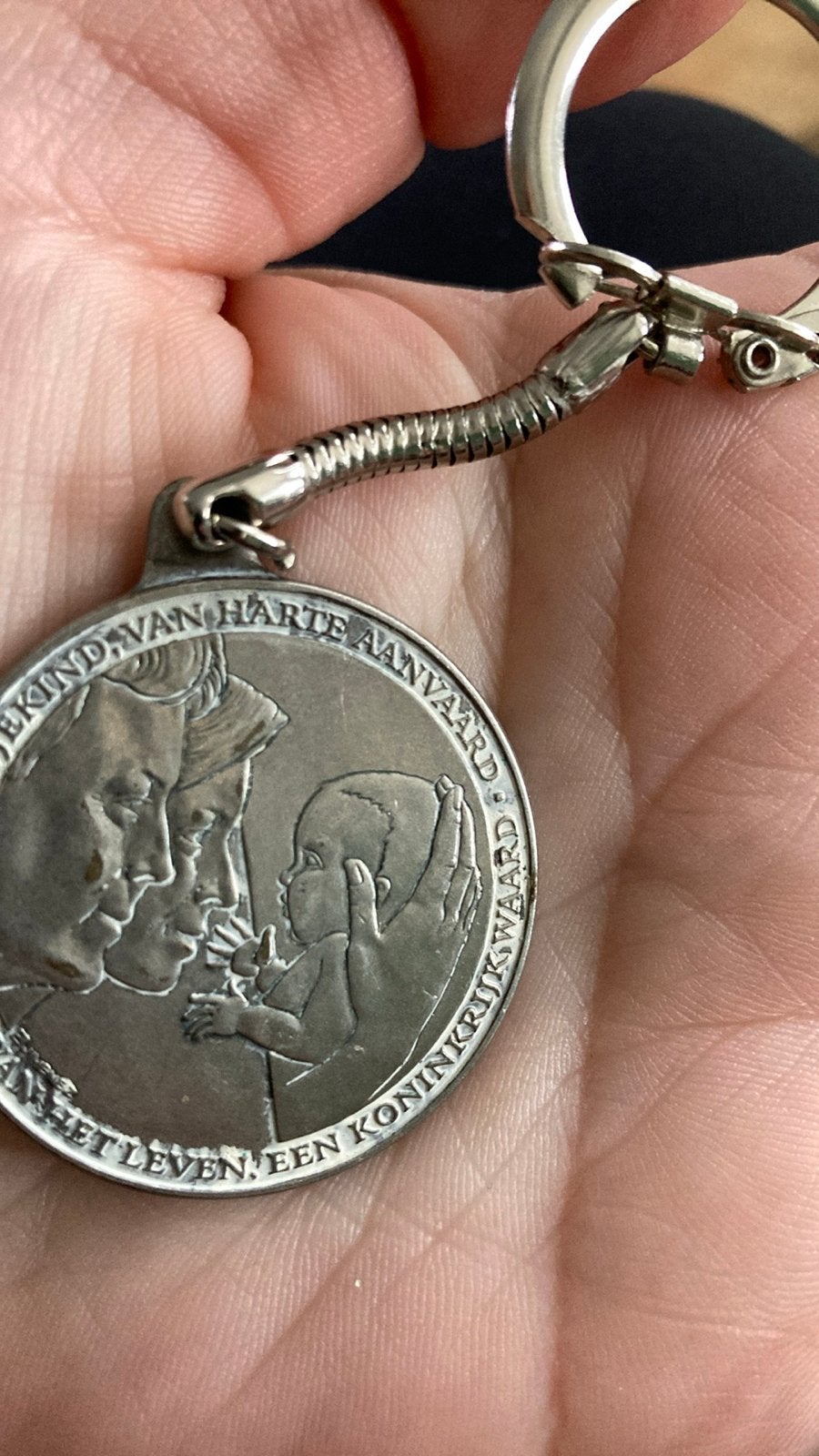 Sleutelhanger Prinses Amalia Geboorte Medaille 2003, Ophalen of Verzenden, Zo goed als nieuw, Nederland, Overige typen