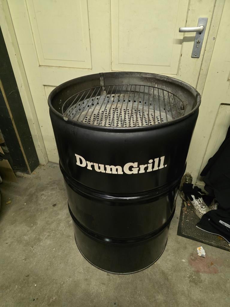 Drumgrill BBQ in nette staat, Ophalen of Verzenden