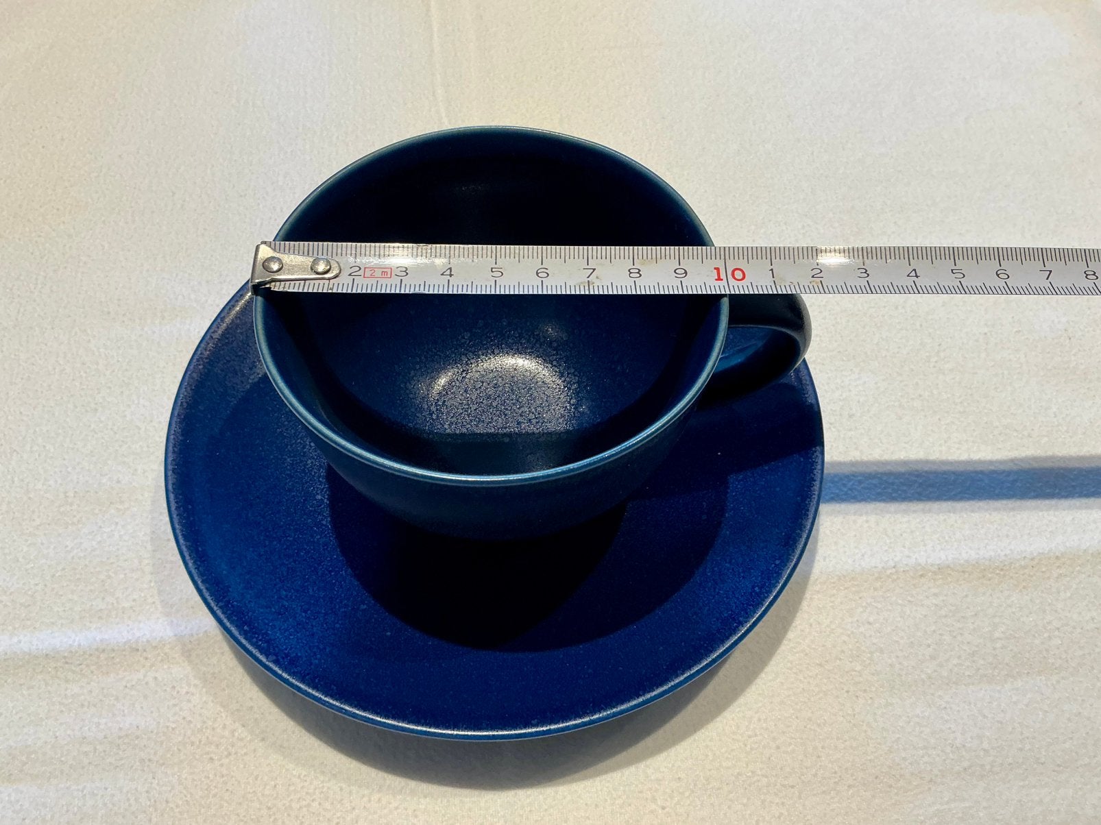 Arabia 24 D blauw kop en schotel 26 cl, Arabia, Keramiek, Ophalen of Verzenden, Zo goed als nieuw