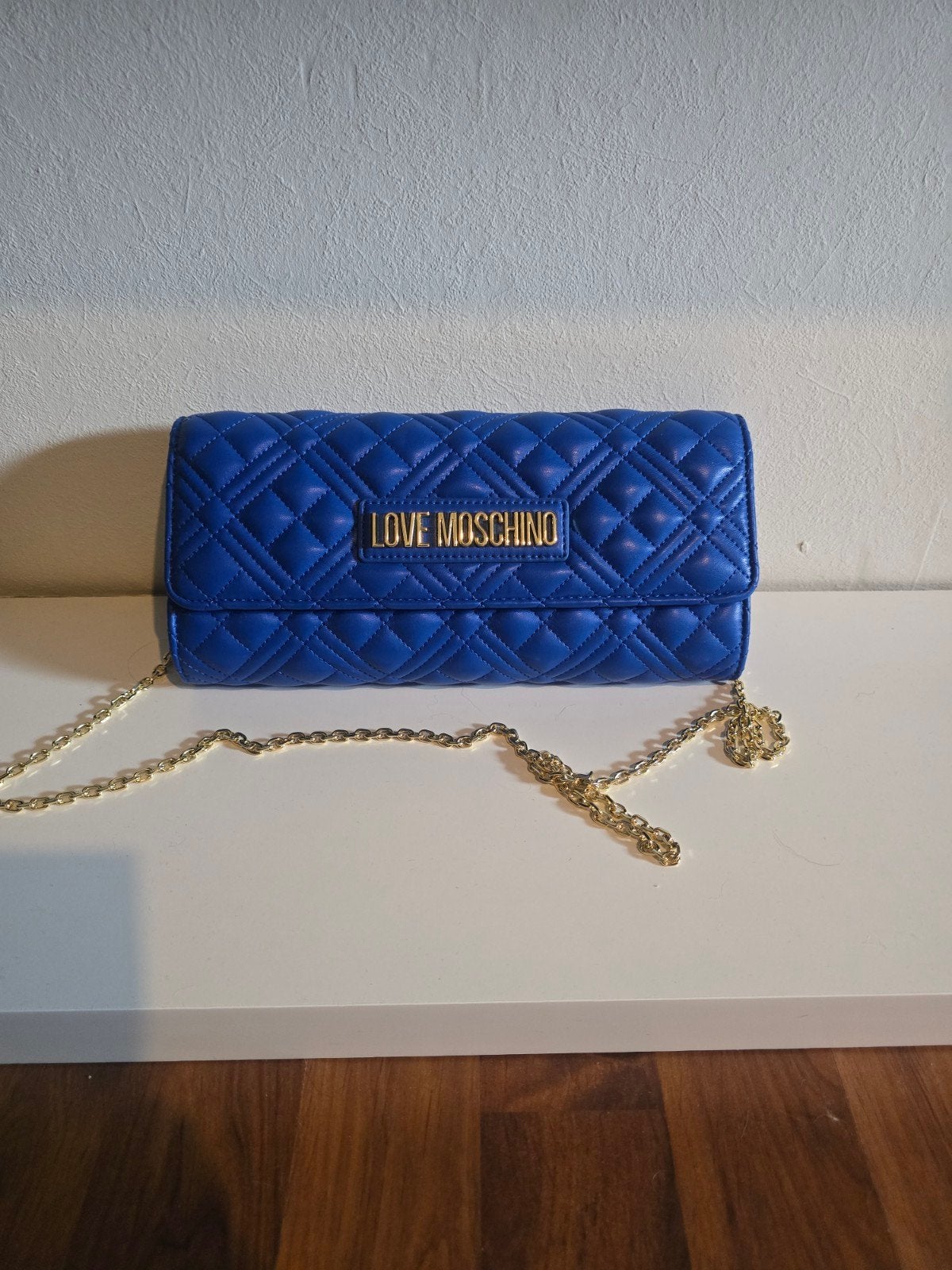 Love Moschino clutch, Ophalen of Verzenden, Zo goed als nieuw, Blauw, Schoudertasje