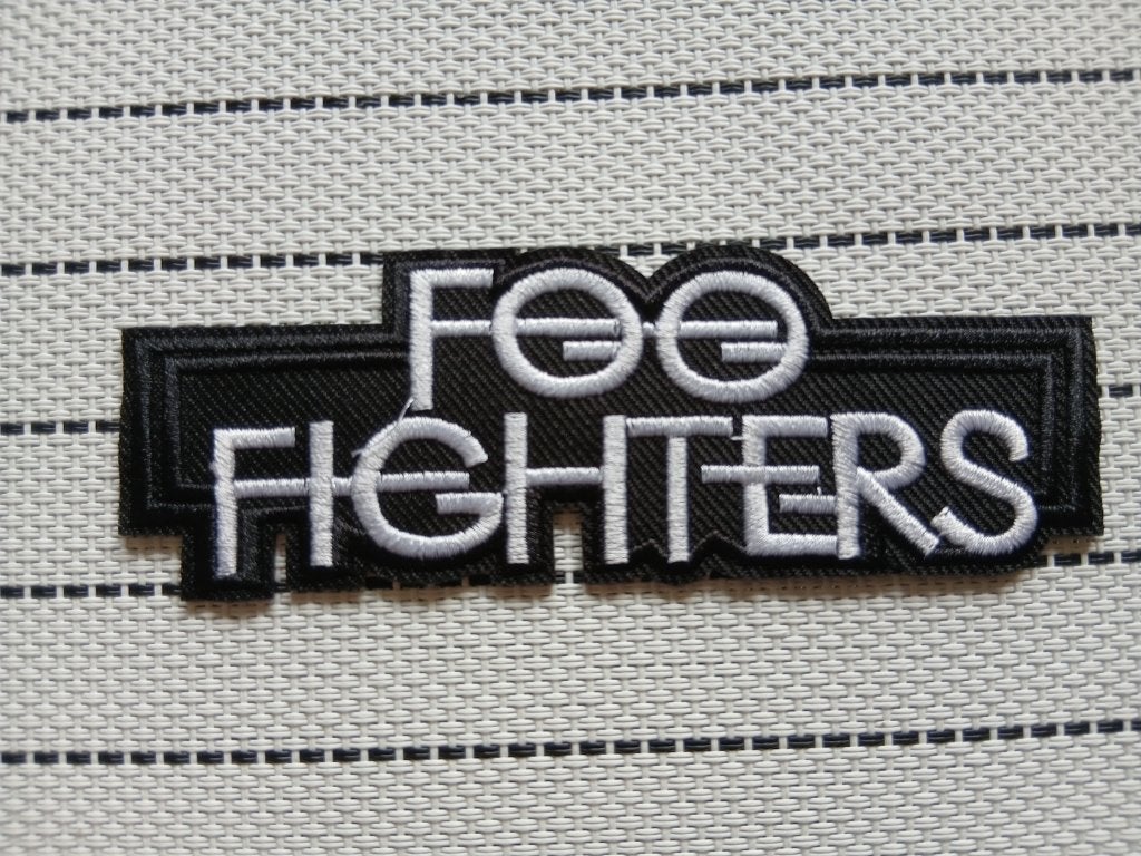 Foo Fighters shaped logo patch f26, Verzamelen, Ophalen of Verzenden, Nieuw, Kleding