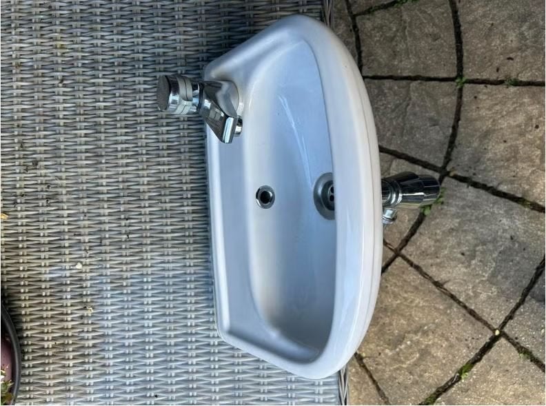 Wasbakje /toilet fonteintje incl sifon en kraan, Ophalen, Gebruikt, Steen, Wastafel