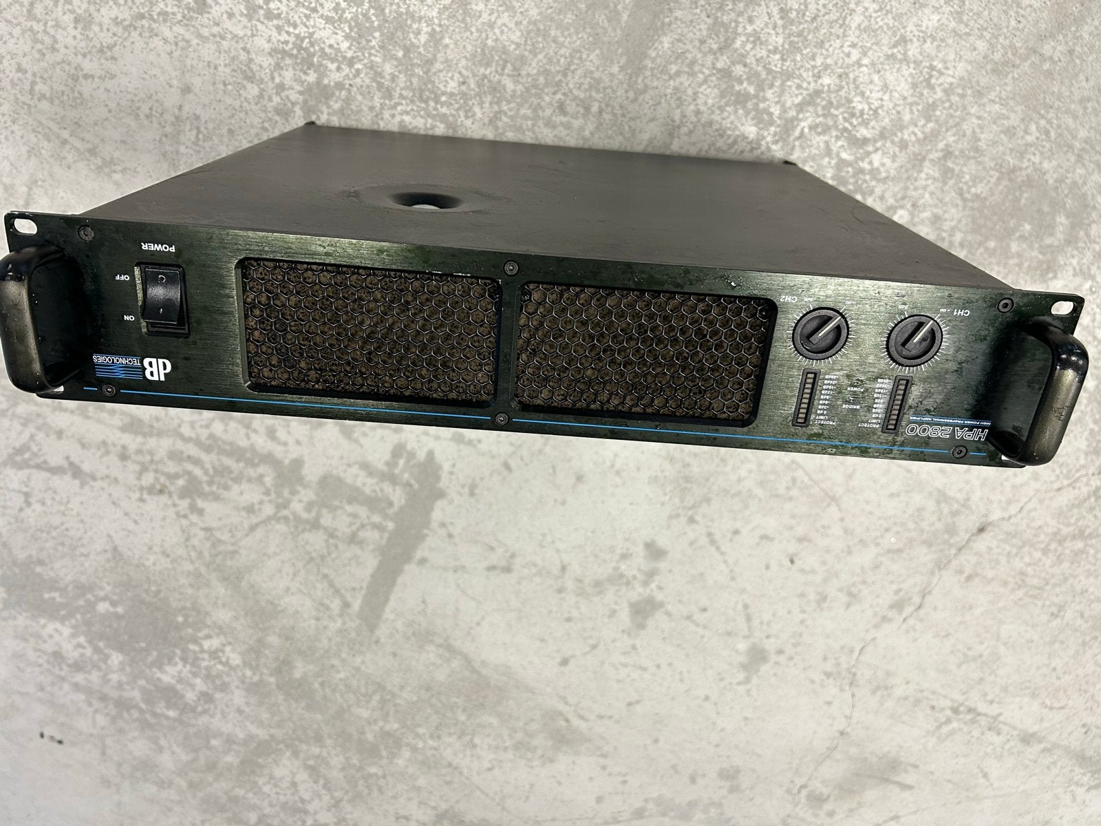 dB Technologies HPA 2800 Professionele Eindversterker, Gebruikt, 120 watt of meer, Stereo, Ophalen