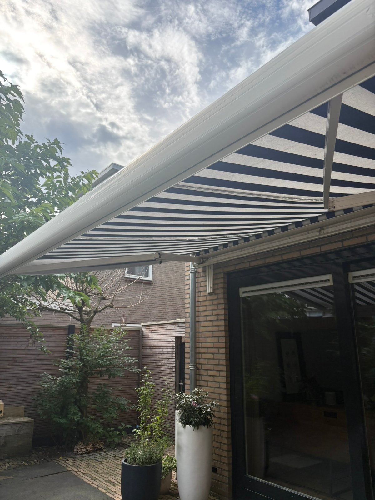 Zonnescherm met knikarm, Tuin en Terras, Ophalen, Gebruikt