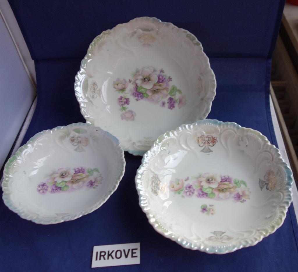 SCHALEN SET * ROMANTISCHE STIJL * 3 Delig *, Verzenden