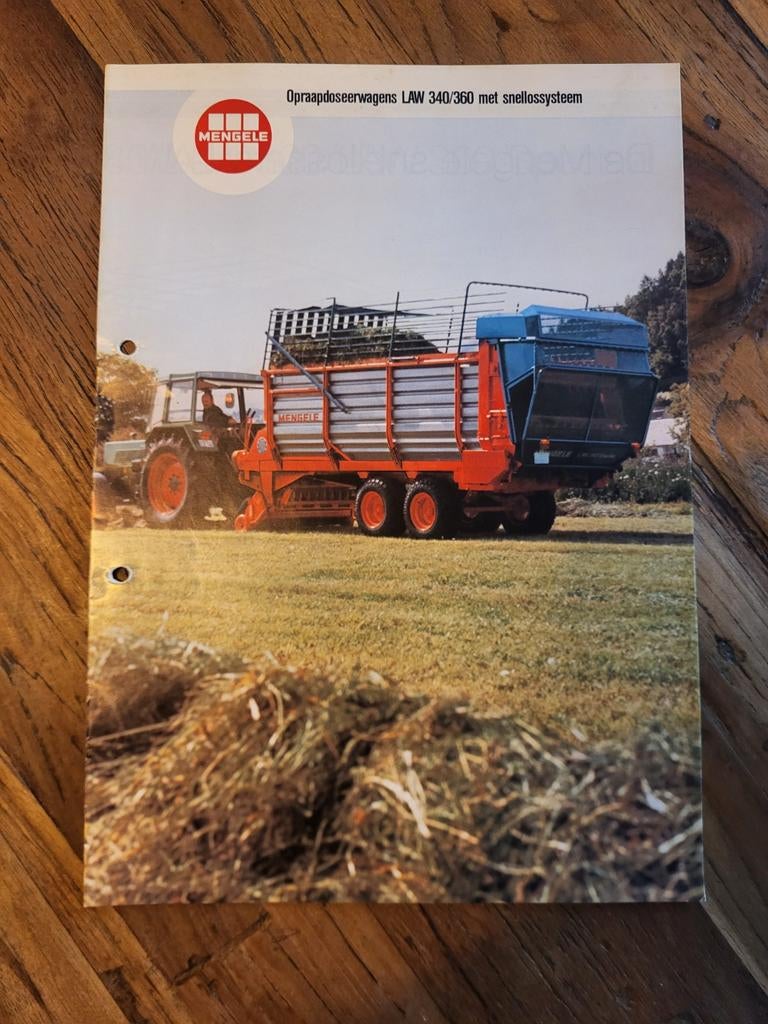 tractor folder Mengele LAW 340/360 opraapdoseerwagen, Boeken, Ophalen of Verzenden, Zo goed als nieuw