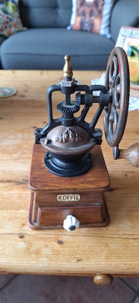 Koffiemolen, Antiek en Kunst, Antiek | Keukenbenodigdheden, Ophalen of Verzenden