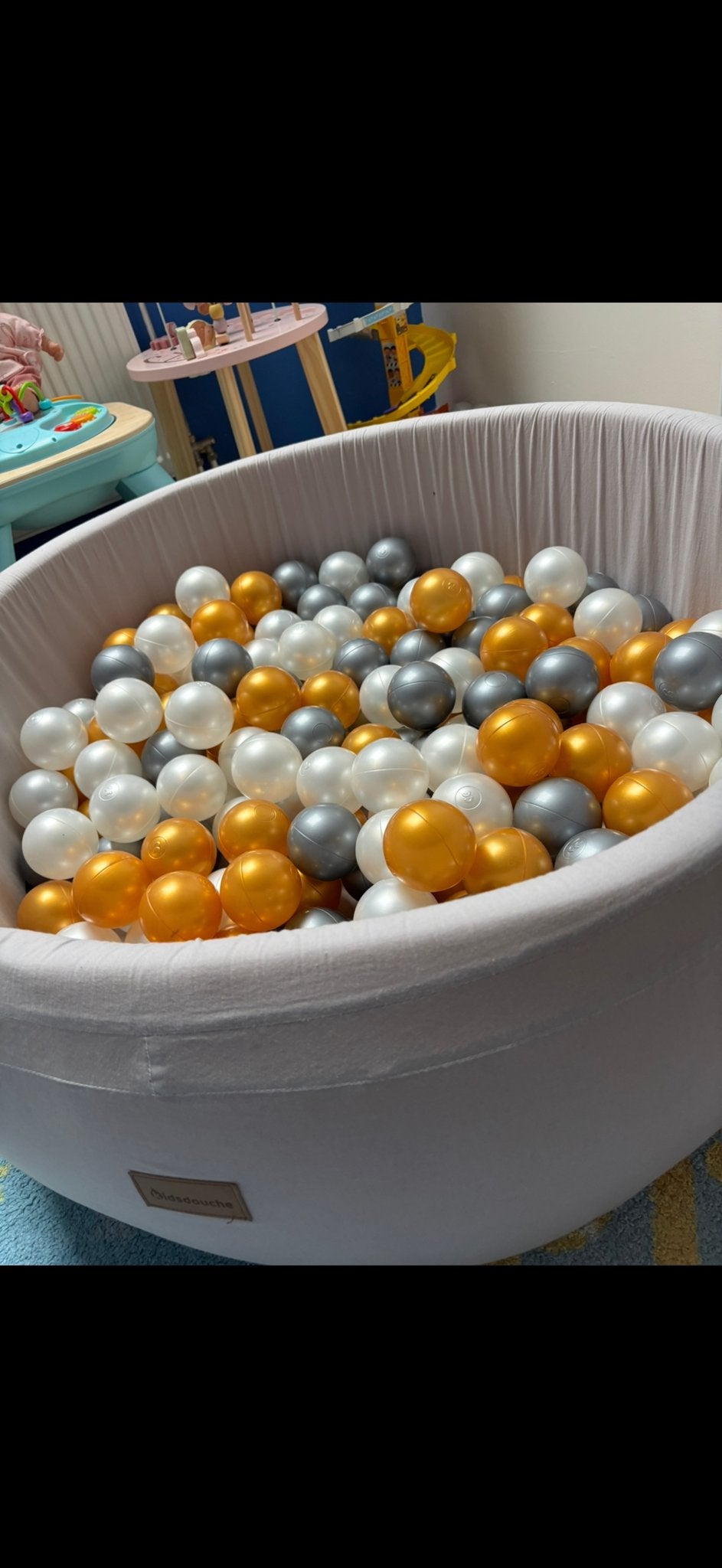Mooie schone ballenbak met ballen, Kinderen en Baby's, Speelgoed | Overig, Ophalen, Zo goed als nieuw, Jongen of Meisje