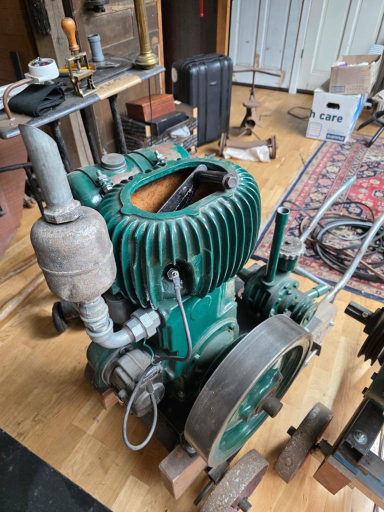 stationaire motoren, 2x wolsely en 1x een bradfort york, Ophalen